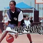 hot sauce re signs with and1...